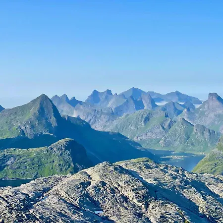 The Blacksmith's Place - Cozy Rorbu In Lofoten شاليه *
